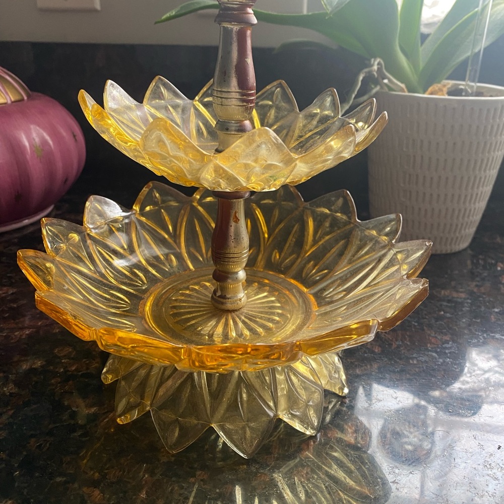 Vintage tier tray